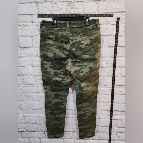 Universal Thread Camo Pants Sz 6/28 - Picture 2 of 5